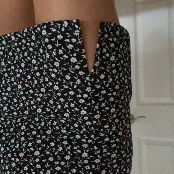 Brandy Melville skirt - Picture 4 of 4